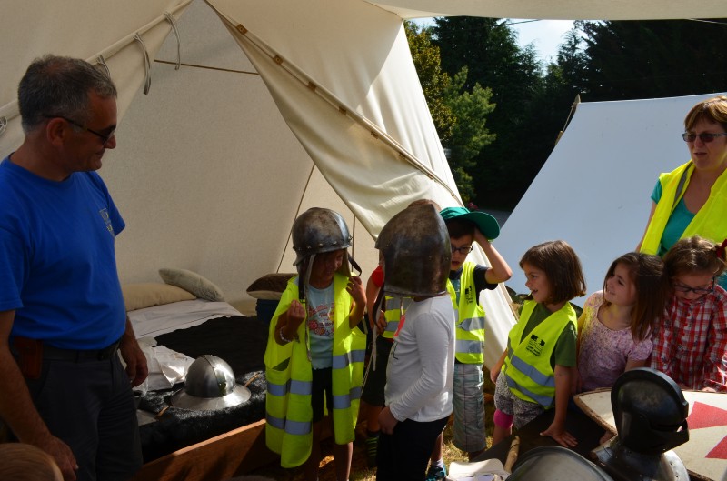 Lers écoliers du Roc Saint André découvre le Moyen-âge