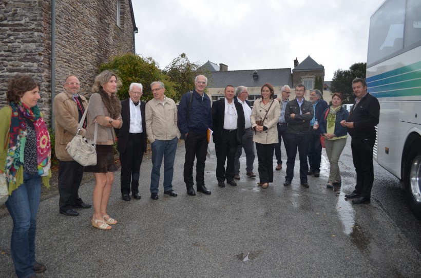 Patrick Le Diffon président du pays de Ploërmel a organisé une visite guidée du pays de ploermel, la Rando scot