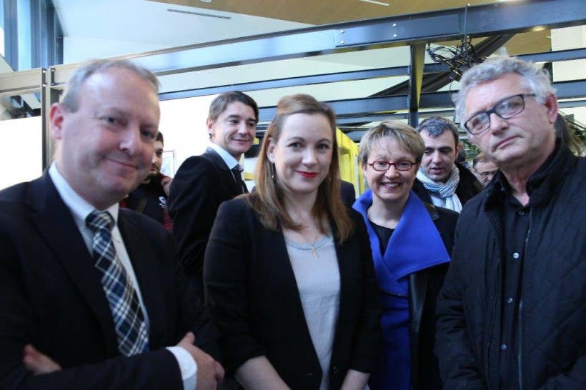 Christian Guillemot, président de l'association pour le développement économique de Malestroi, Axelle Lemaire, secrétaire d'Etat chargé du développement numérique, Jacques Rocher, maire de La Gacilly, à Rennes lors du lancement officiel de la French Tech