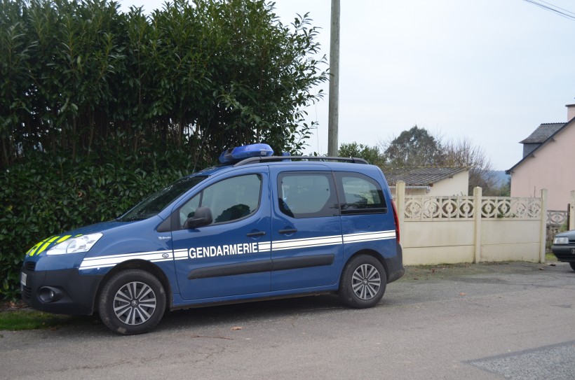 Les gendarmes ce matin menaient leur enquête rue du Pâtis