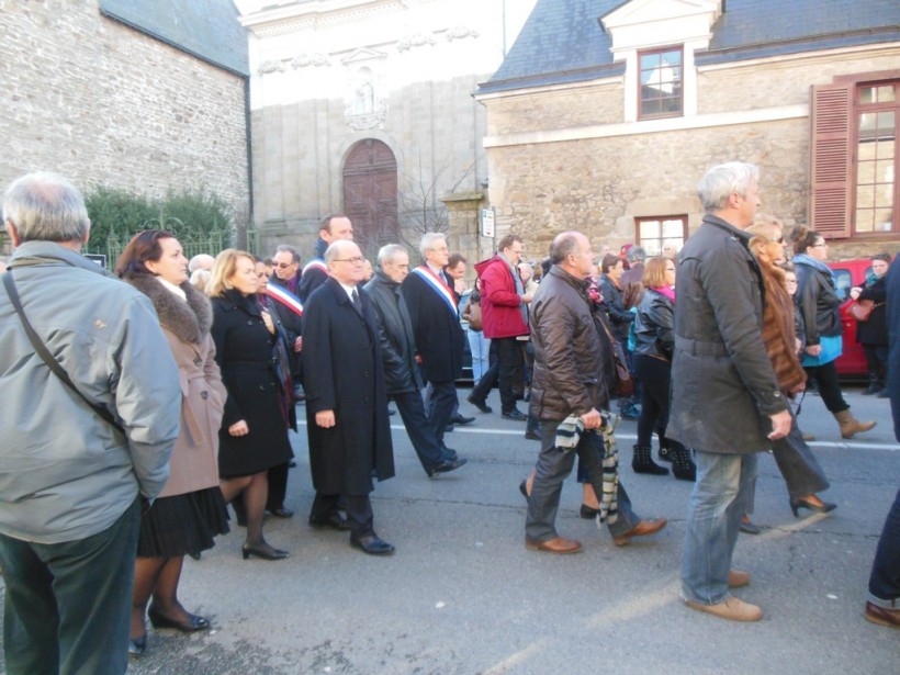 25 000 personnes dans les rues de Vannes