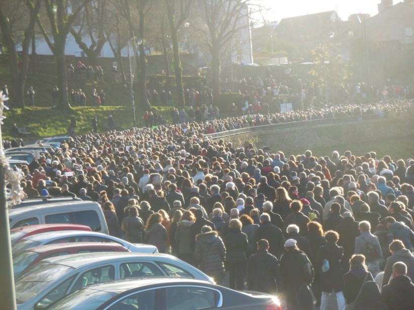 25 000 personnes dans les rues de Vannes