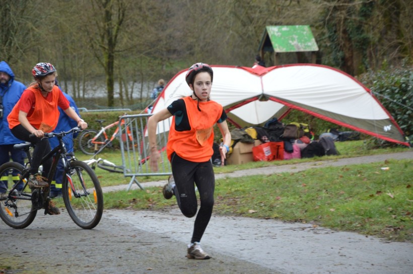 Manon Tomazeau et Hania Roy sur le vélo