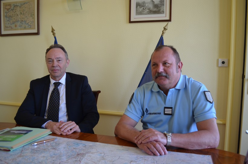 le sous-préfet de Pontivy a annoncé la mise en place anticipée des stationnements et des accès au Lac de Guerlédan.