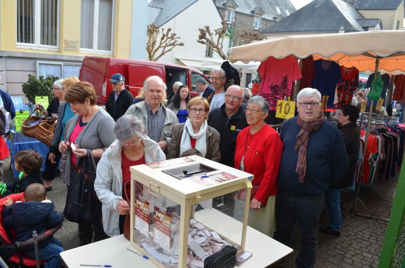 Les membres du bureau des marchés de la nature ont reçu la visite des élus de Malestroit