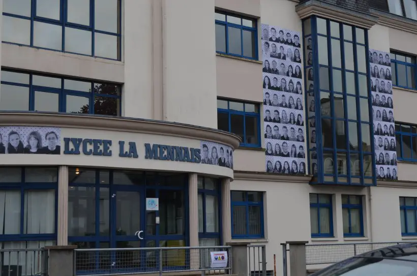 La façade du Lycée La Mennais vue depuis la rue Général Dubreton