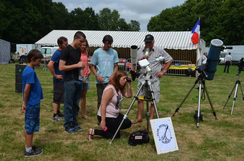 Le club d'astronomie, présent lors de la fête du 14 juillet avait connu un certain succès