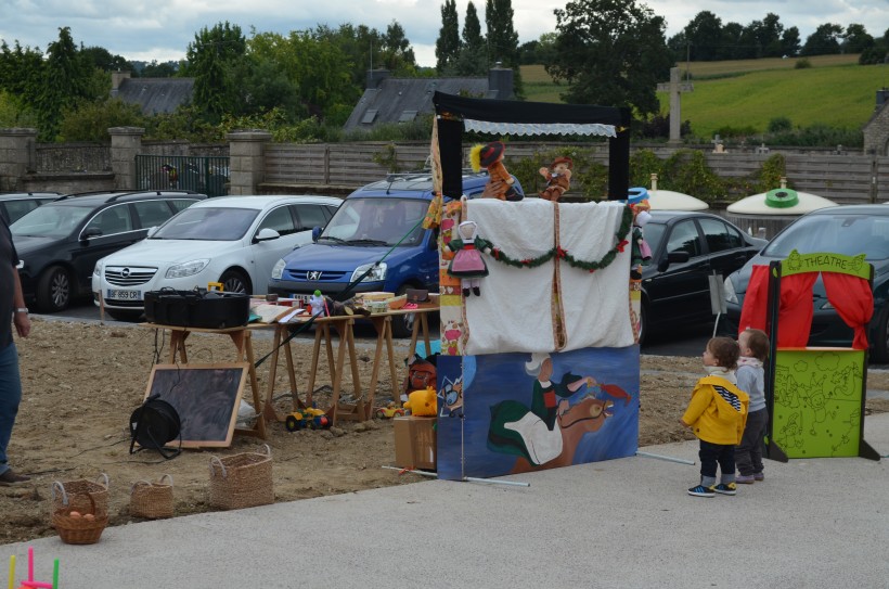 Les marionnettes ont captivé les plus jeunes