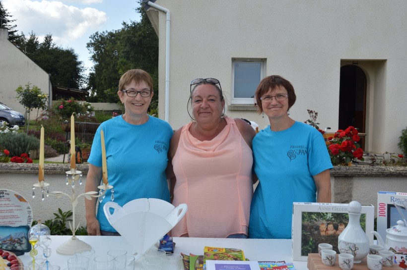 Christine, Myriam, du Bassin d'Arcachon et Chantal, la femme du président.