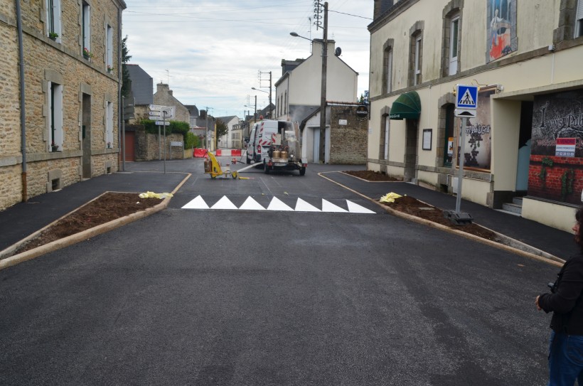 Chaussée rétrécie rue Lesage