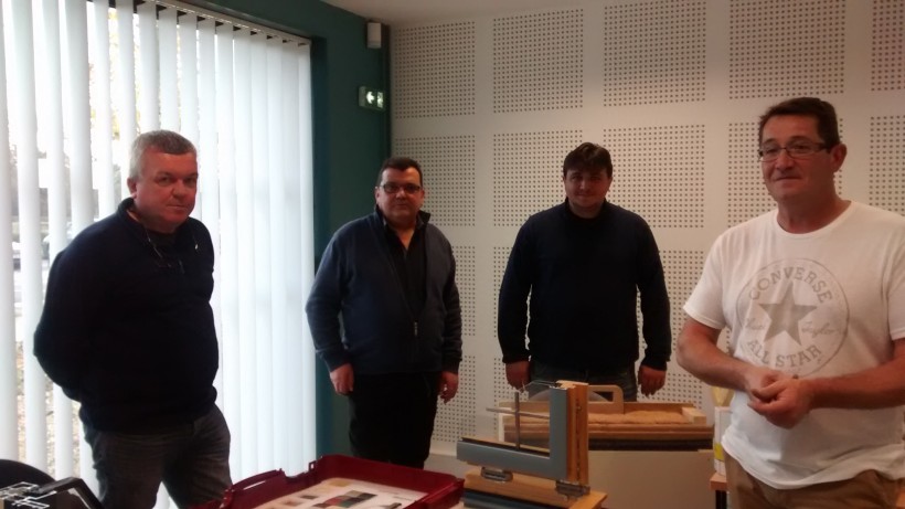 une dizaine d'entreprises locales étaient présentes ce matin, au parc d'activités de Tirpen, pour rencontrer les particuliers désireux d'adapter leur habitation ou de réaliser des économies d'énergie.