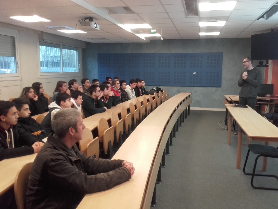Questembert. Les terminales du lycée Berthelot à l’IUT informatique de ...