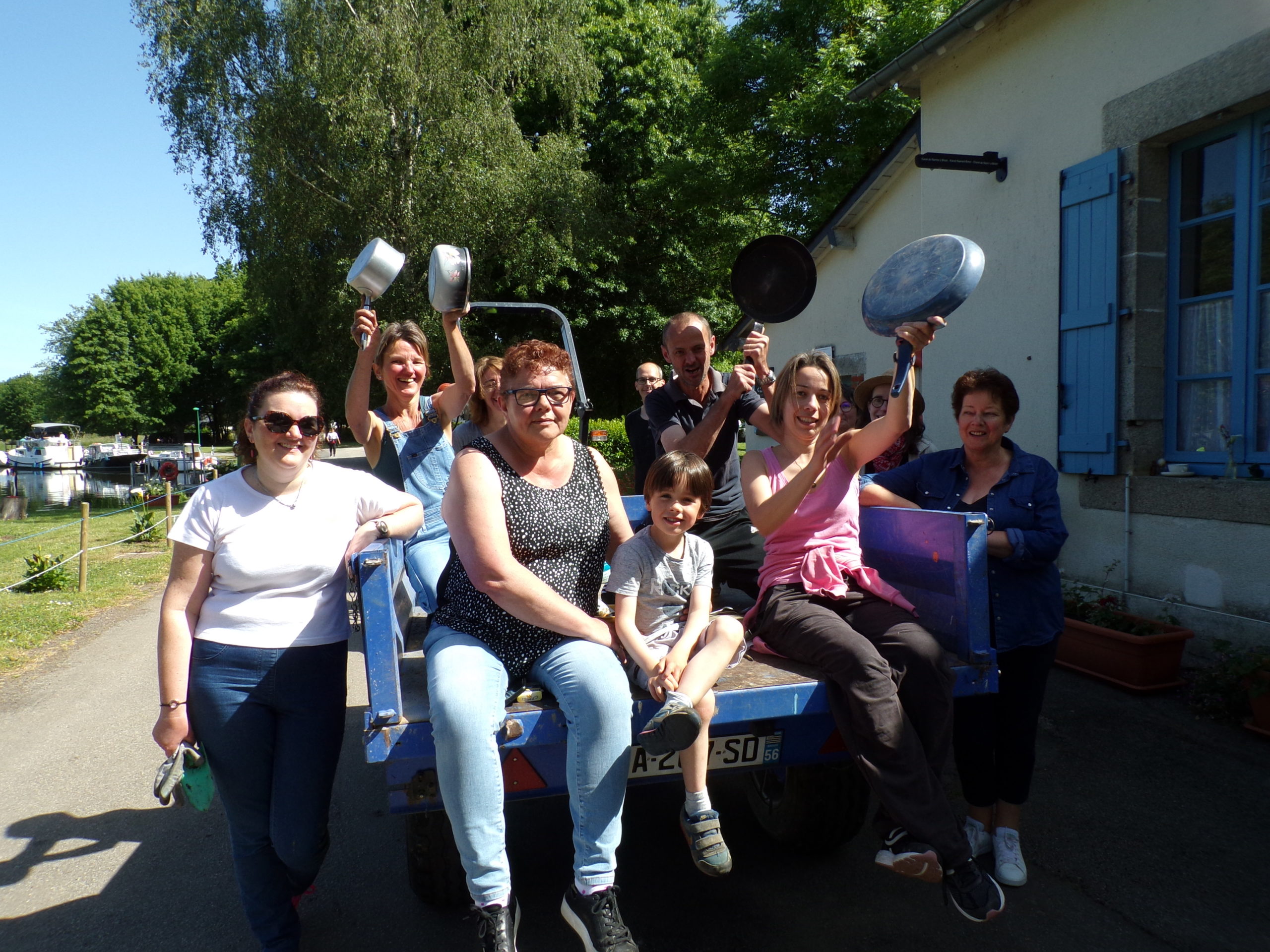 Montertelot. Ils embellissent leur commune avec des vieilles gamelles