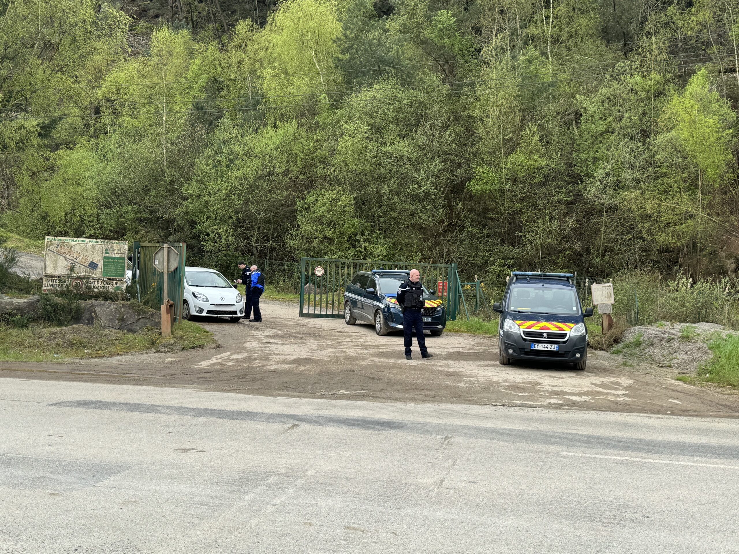 Saint-Congard. Une rave-party en cours dans les carrières de Roga - Les ...