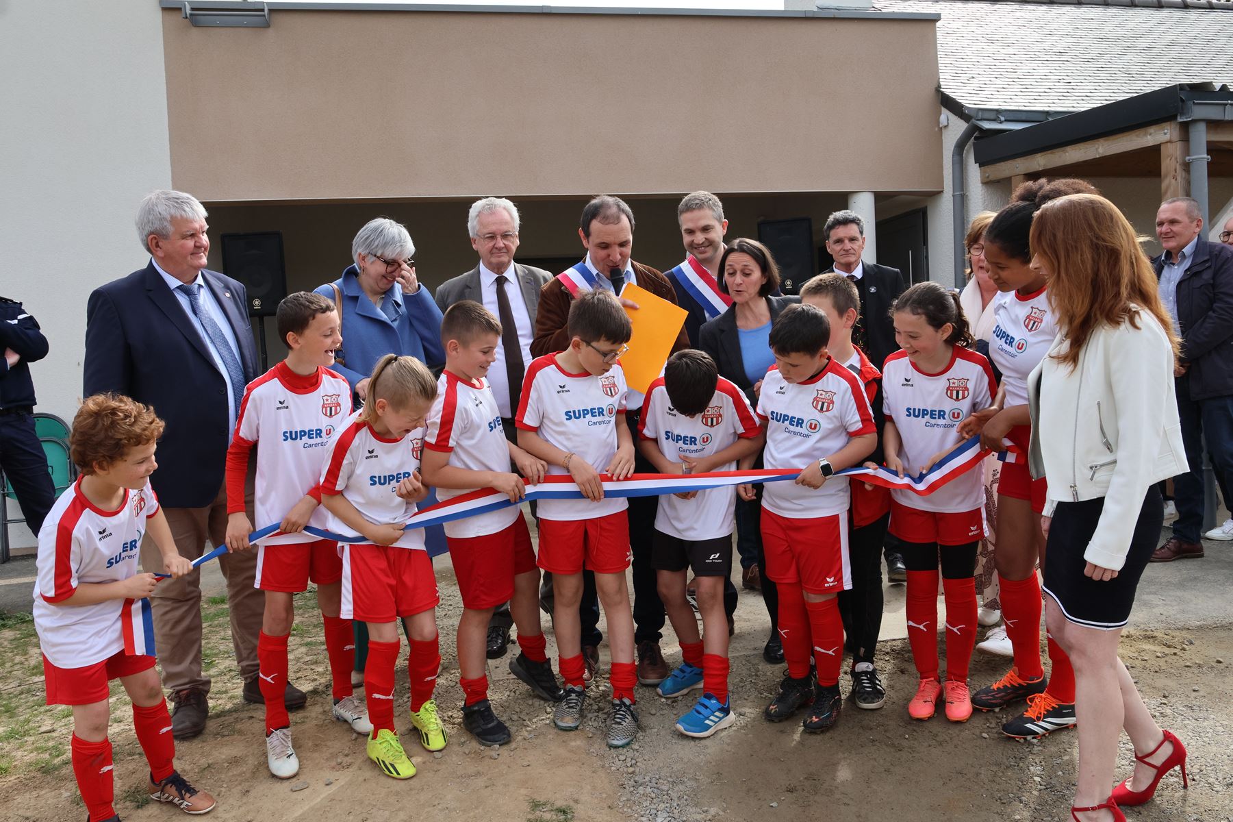 Saint-Nicolas du Tertre. L'inauguration des vestiaires du stade : un