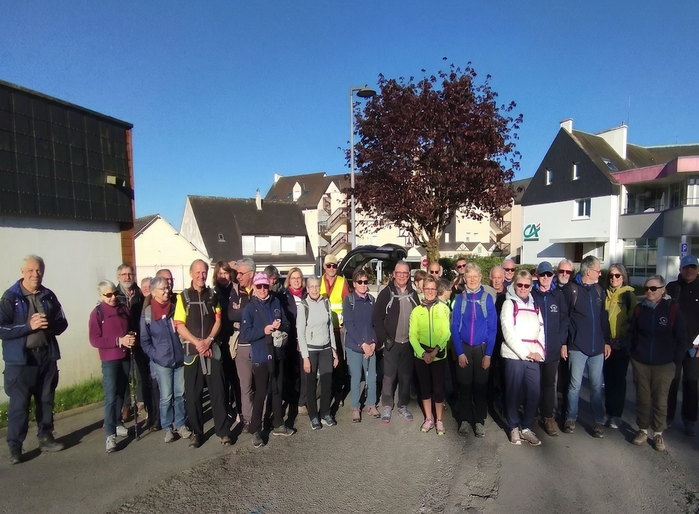 Questembert. Les randonneurs à la découverte du patrimoine local